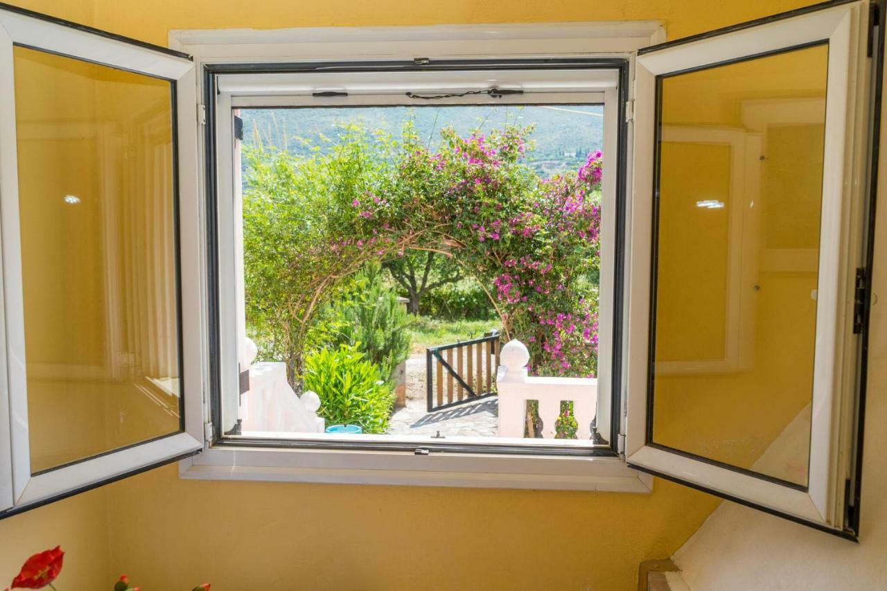 Apartamento 2 Bed House With Mountain View Alykes  Exterior foto